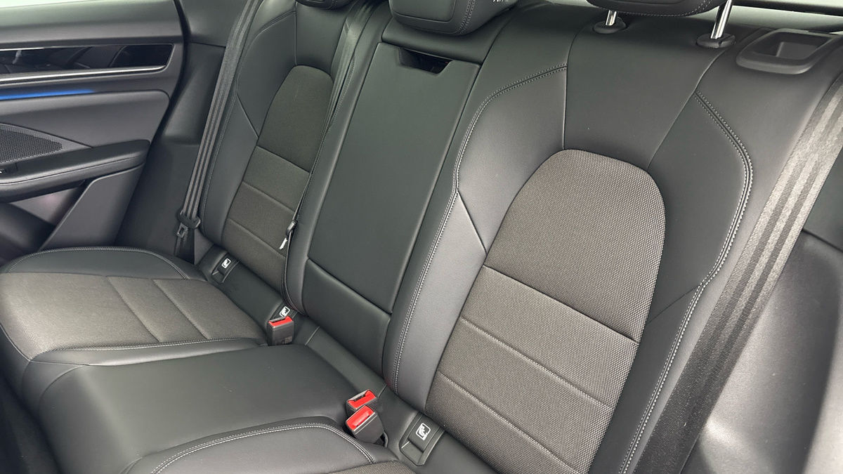 Porsche Macan Image 8