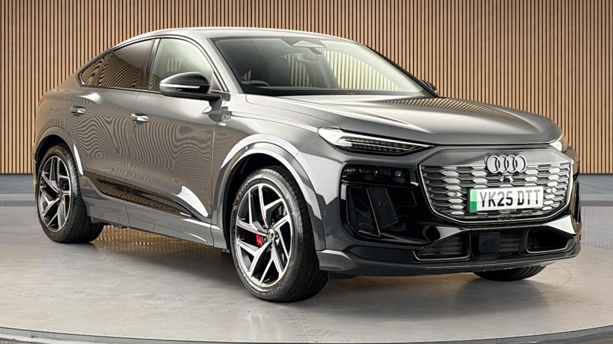 Audi Q6 e-tron Sticky Header Image