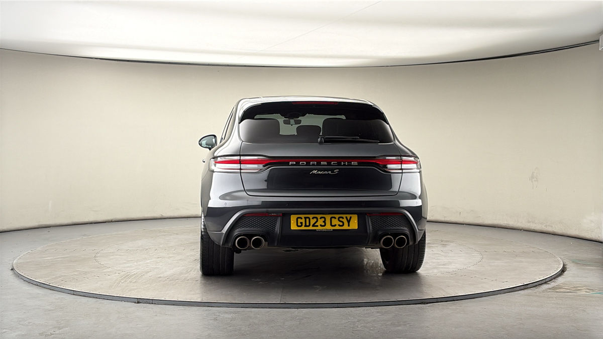 More views of Porsche Macan