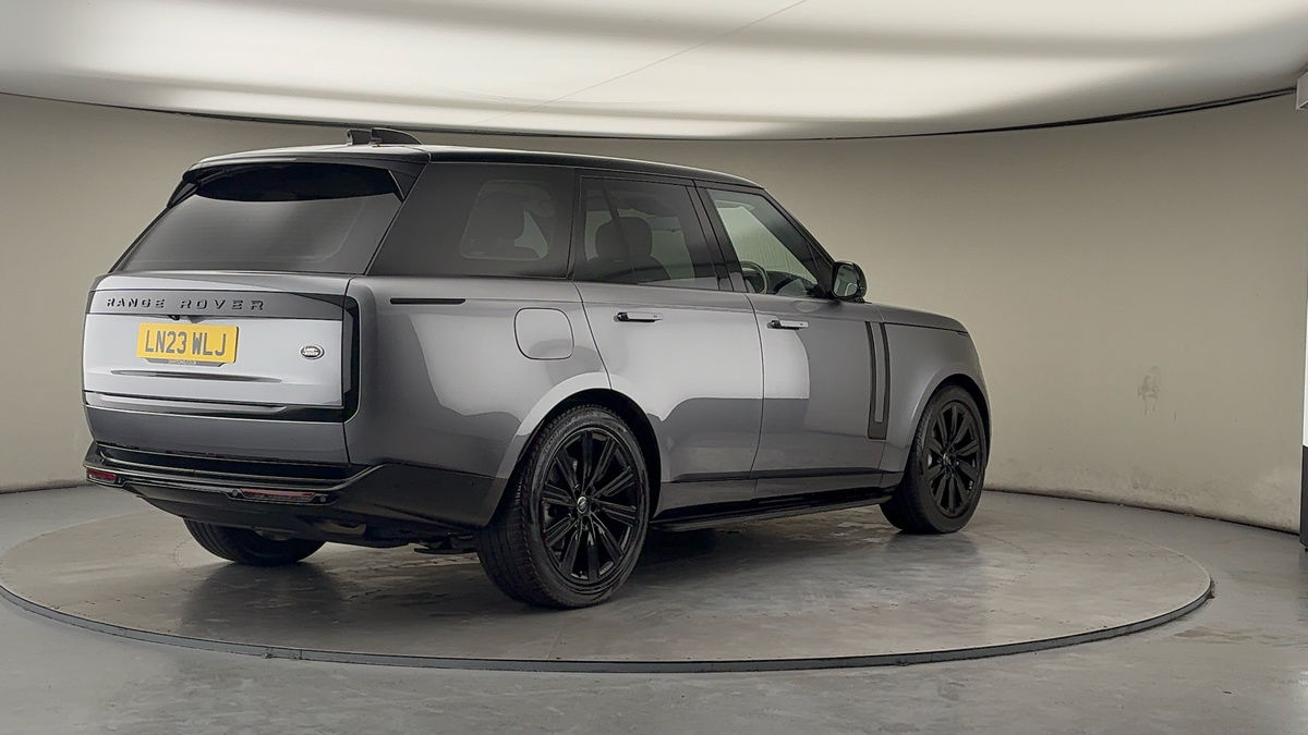 More views of Land Rover Range Rover