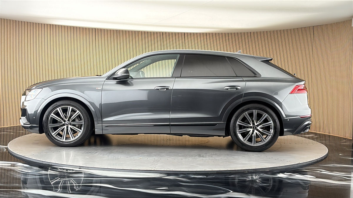 More views of Audi Q8