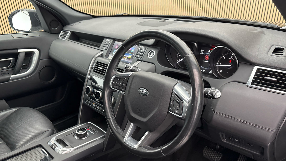 Land Rover Discovery Sport Image 5