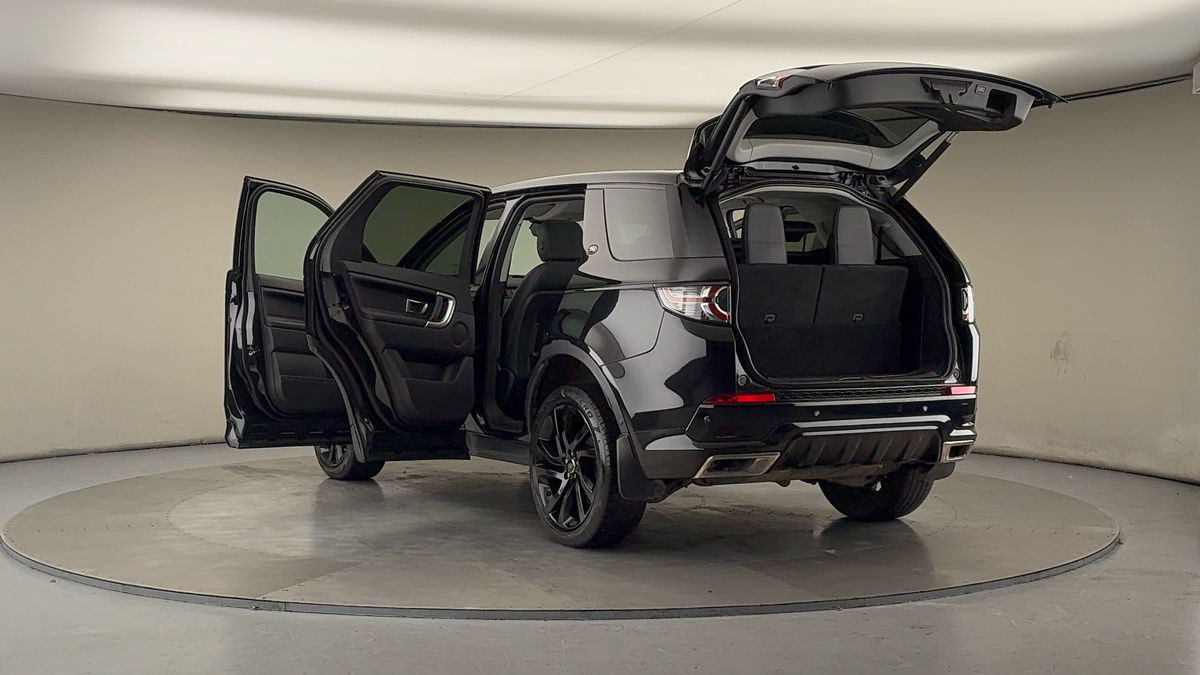 Land Rover Discovery Sport Image 23
