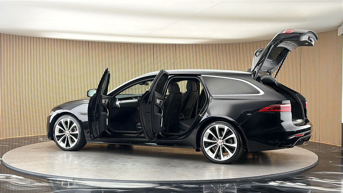 More views of Jaguar XF