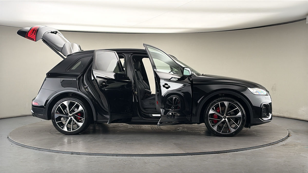 More views of Audi SQ5