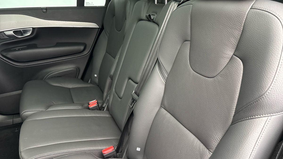 Volvo XC90 Image 8
