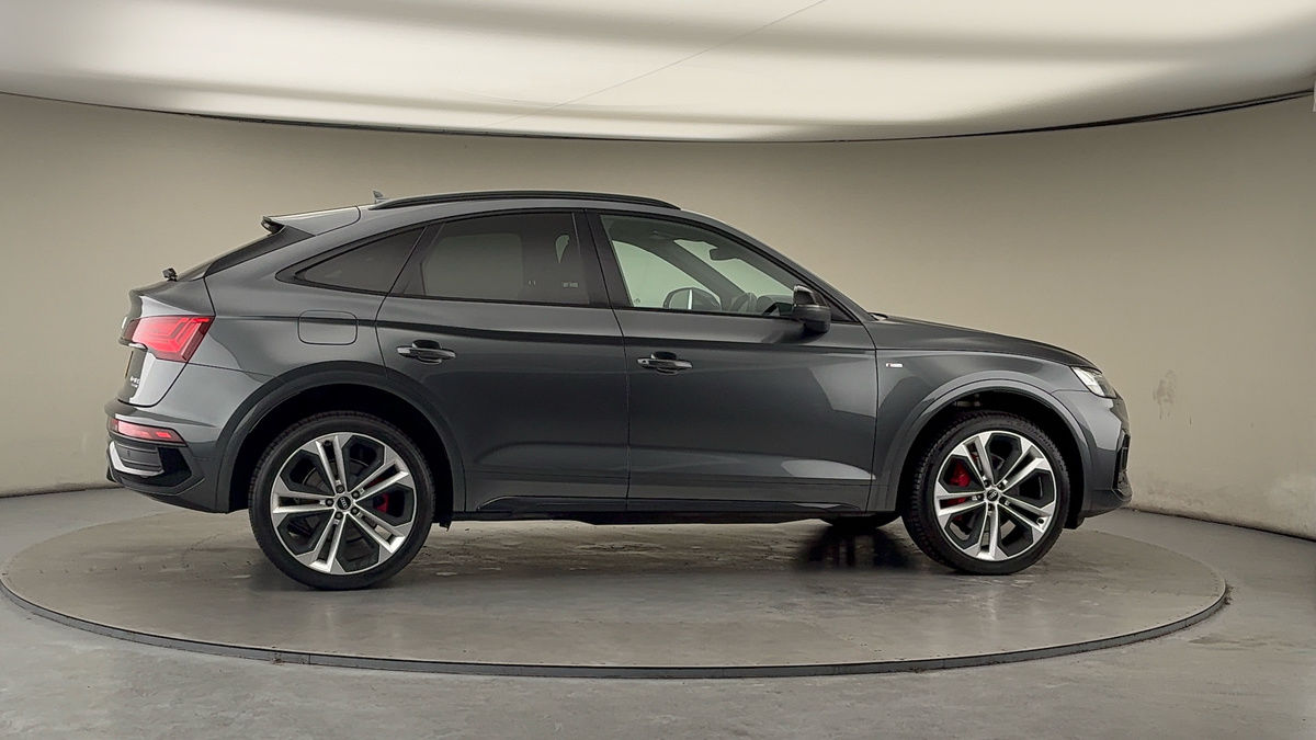 More views of Audi Q5