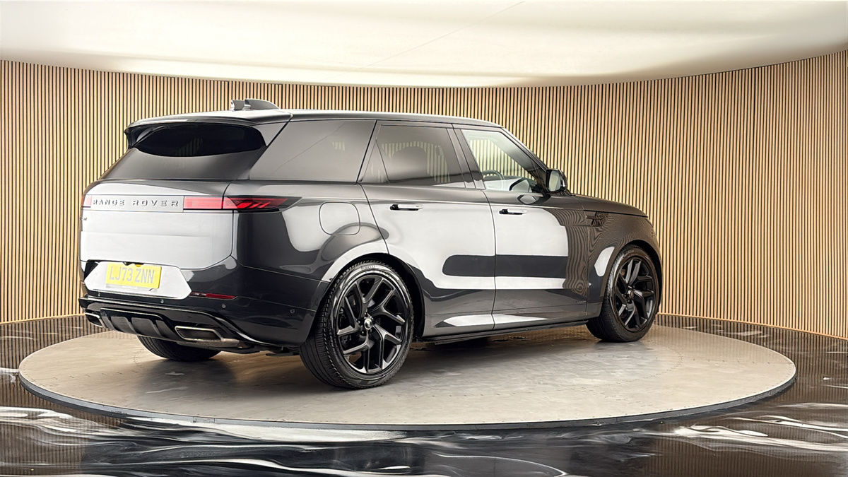 Land Rover Range Rover Sport Image 21