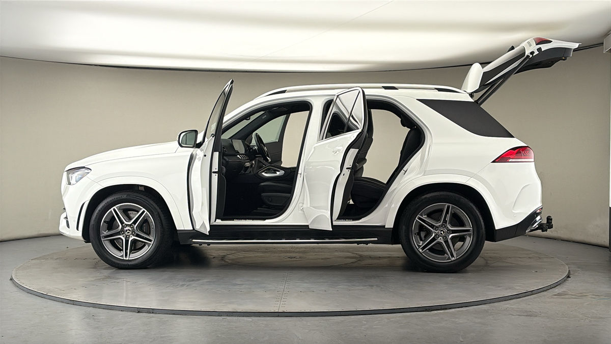 More views of Mercedes-Benz GLE