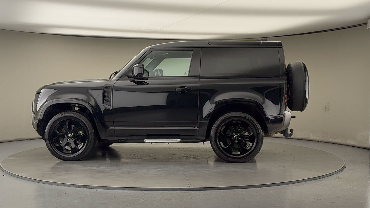 More views of Land Rover Defender 90