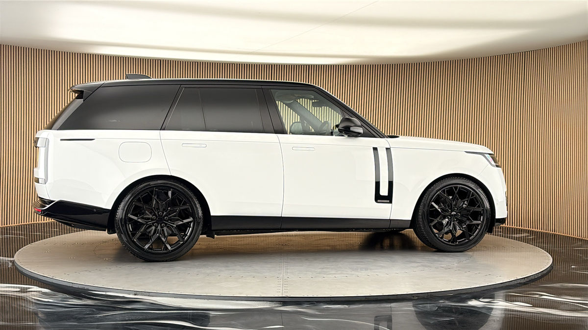 More views of Land Rover Range Rover