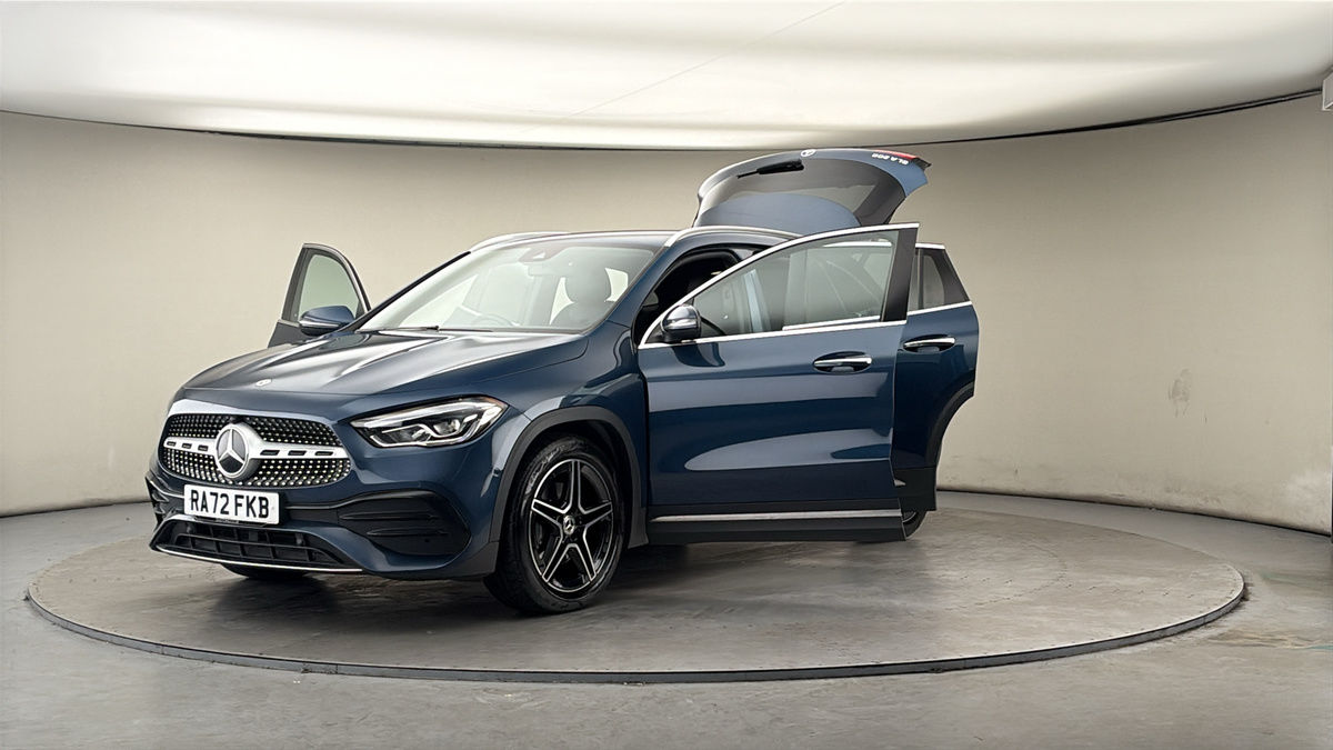 More views of Mercedes-Benz GLA