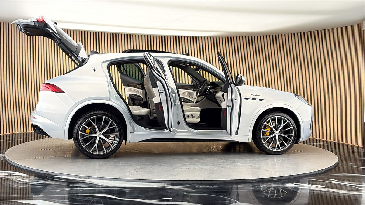 More views of Maserati Grecale