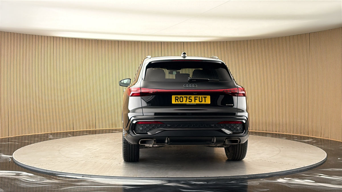 More views of Audi Q5