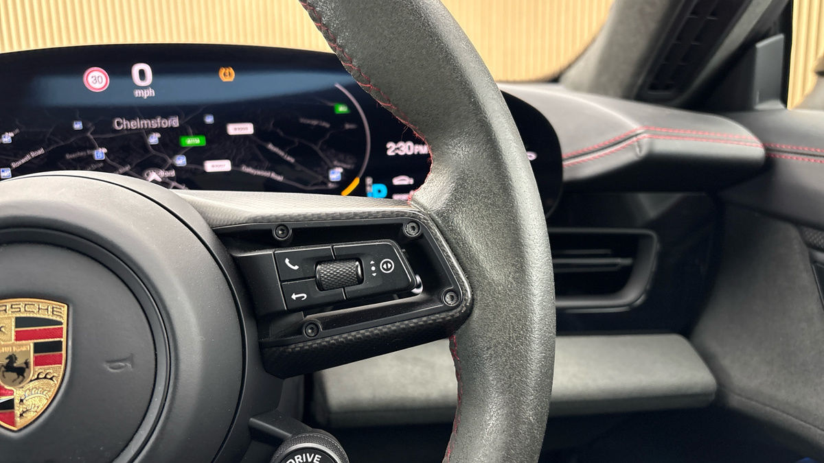Porsche Taycan Image 14