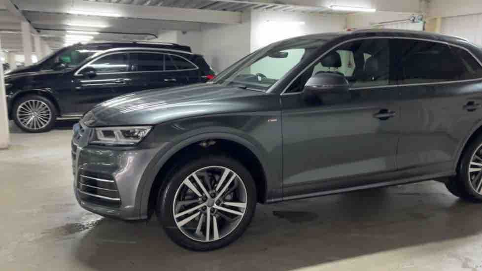More views of Audi Q5