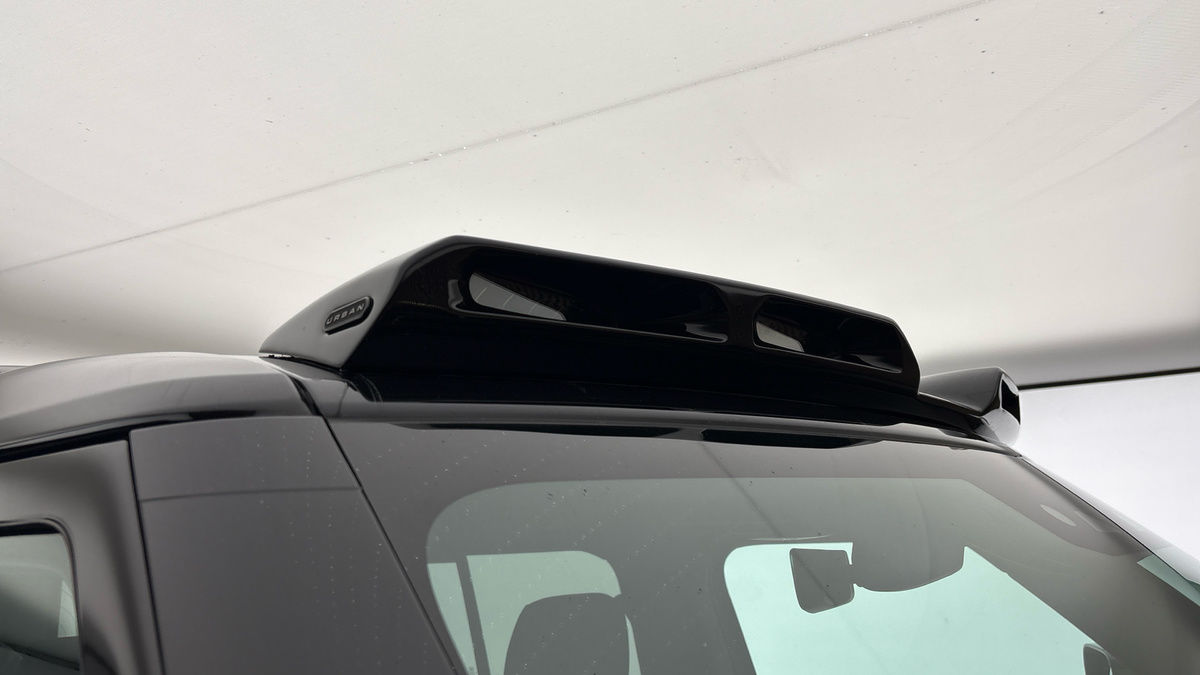 Land Rover Defender 110 Urban Image 31