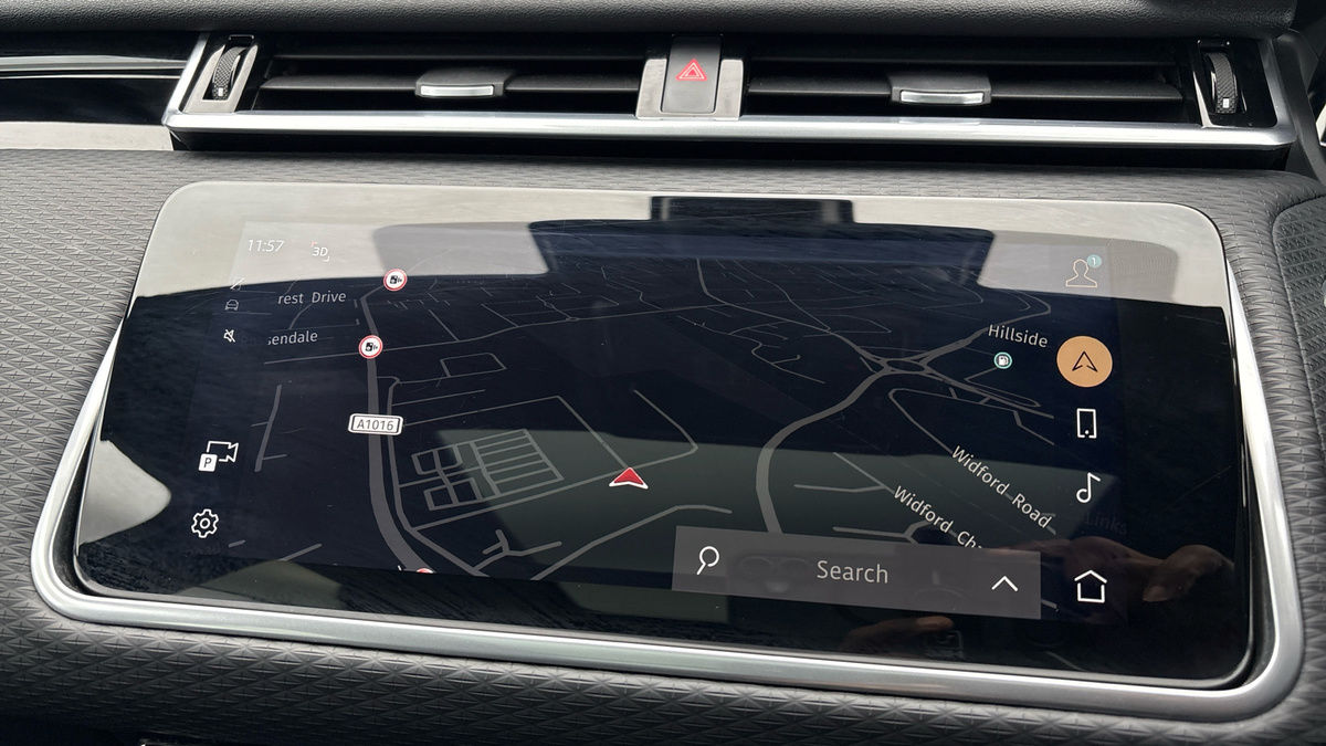 Land Rover Range Rover Velar Image 17