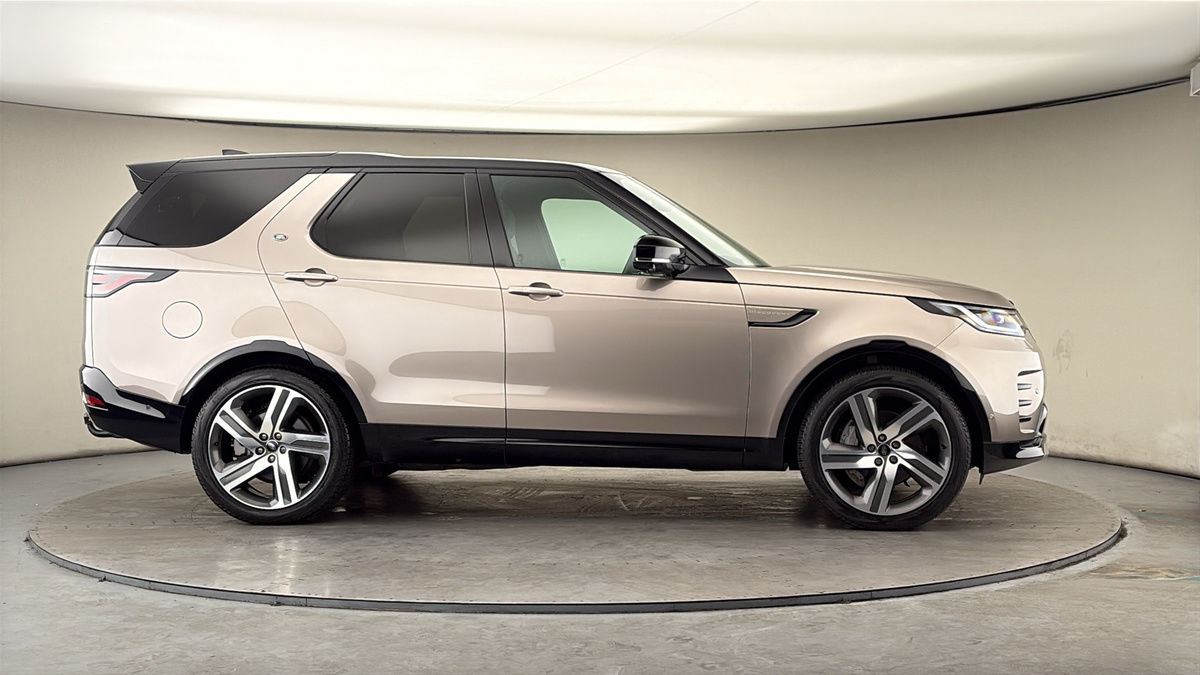 More views of Land Rover Discovery
