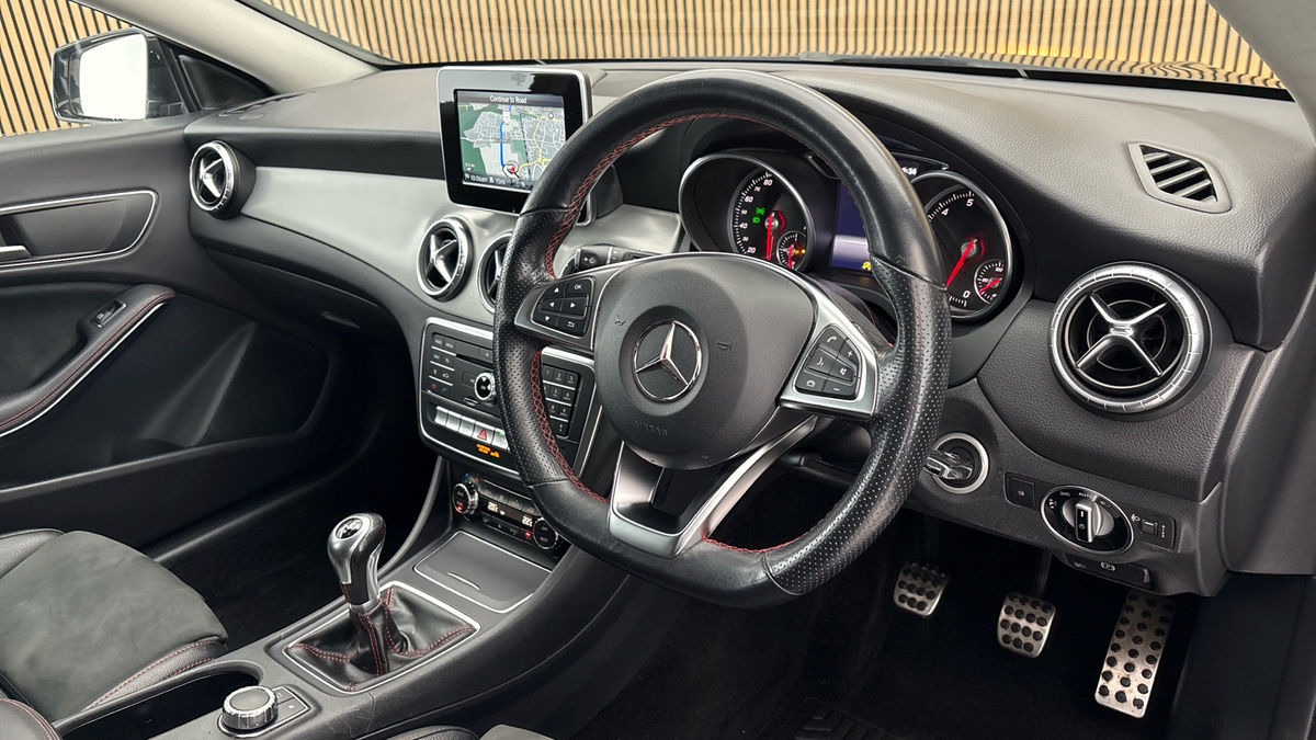 Mercedes-Benz CLA Image 5