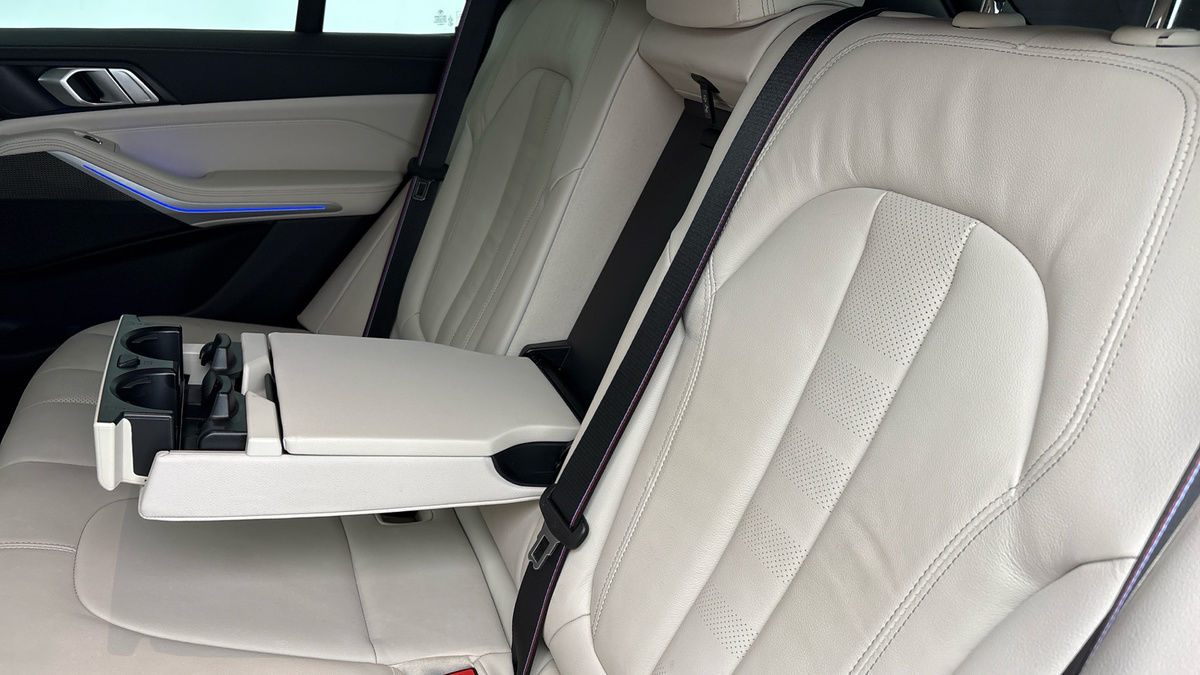 BMW X5 Image 9