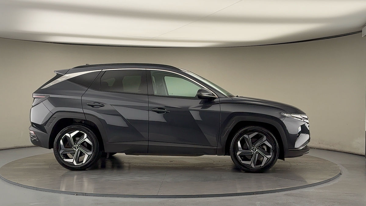 More views of Hyundai TUCSON