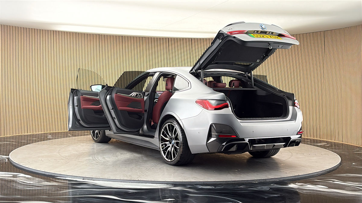 BMW i4 Image 23