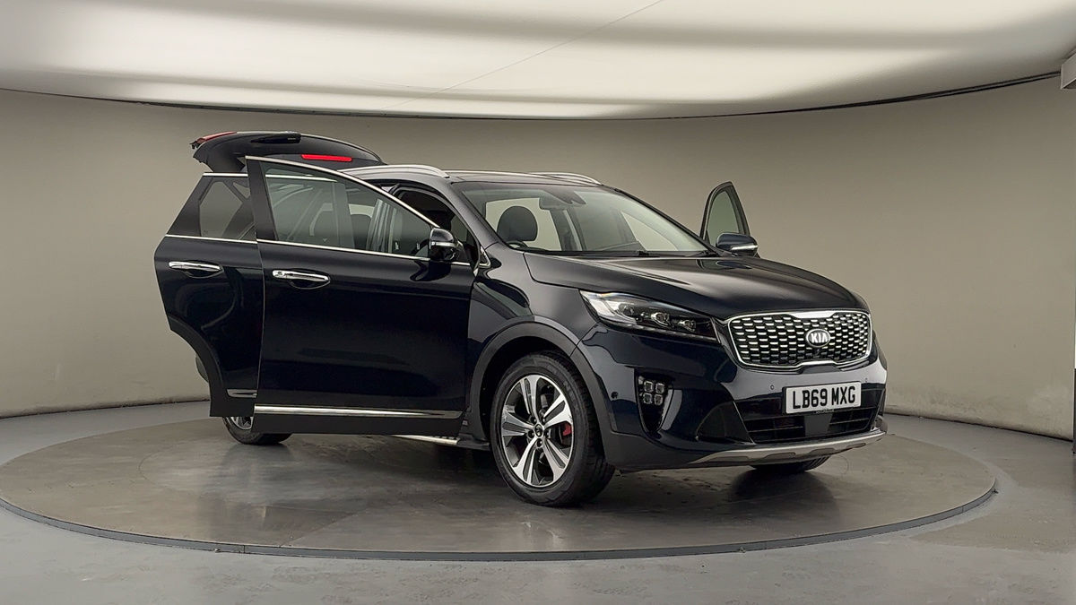 More views of Kia Sorento