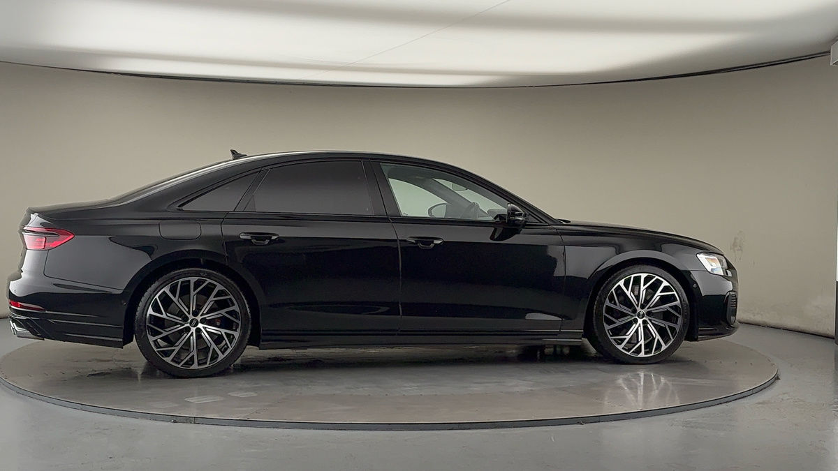 More views of Audi S8