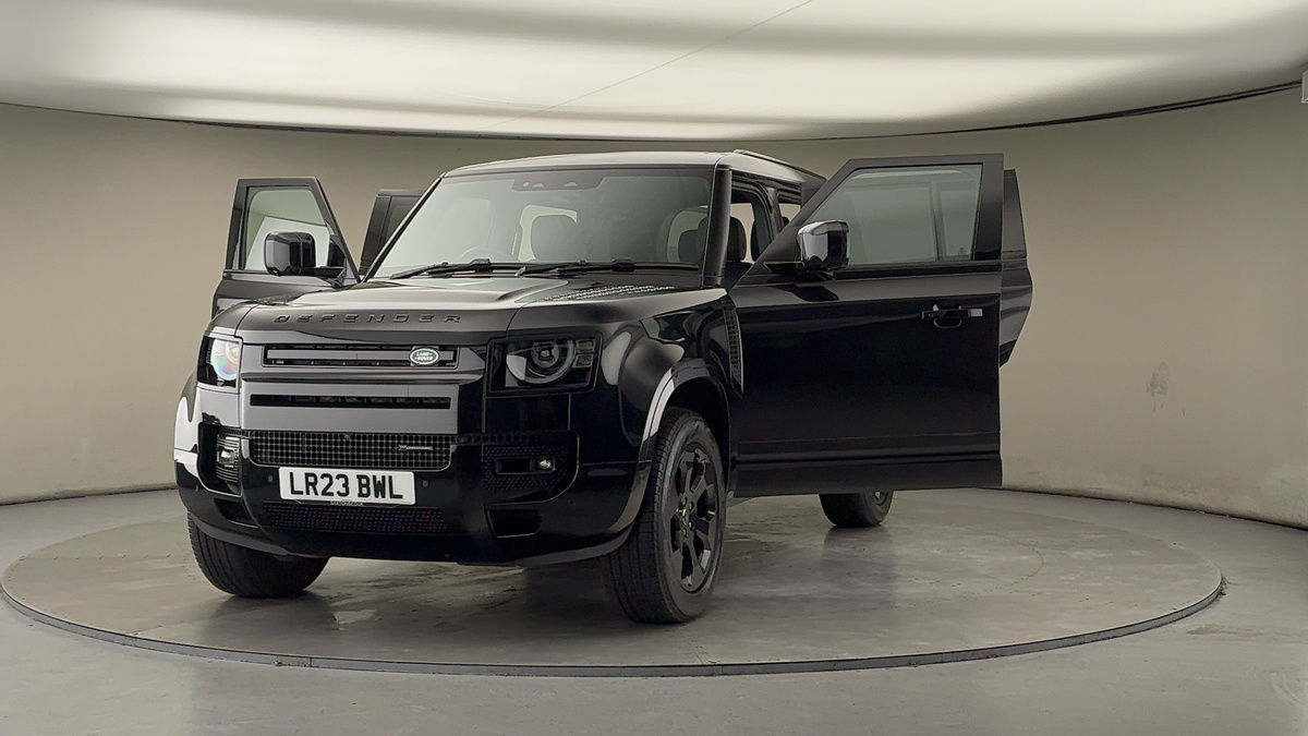 More views of Land Rover Defender 110