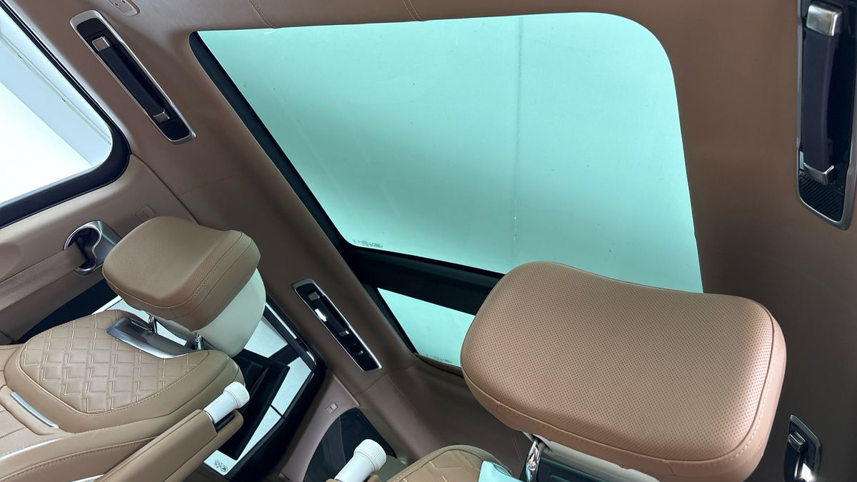 Land Rover Range Rover Image 6