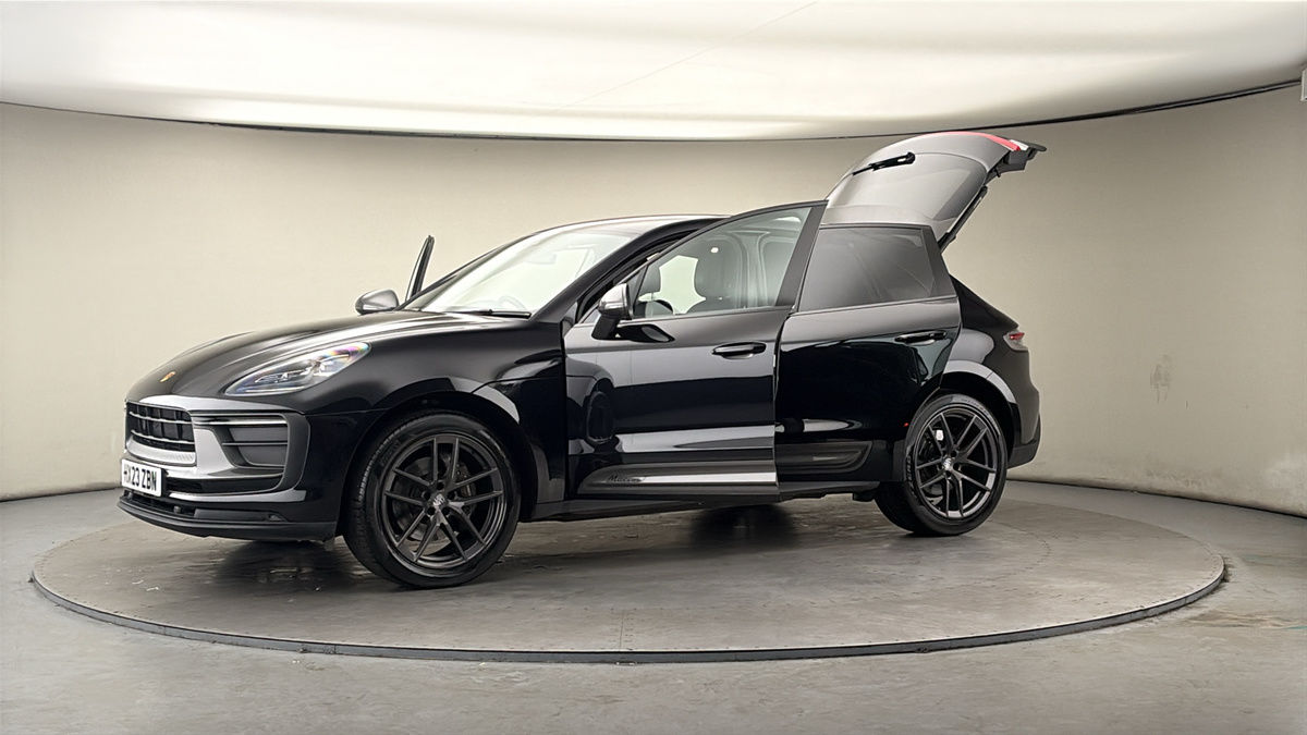 More views of Porsche Macan