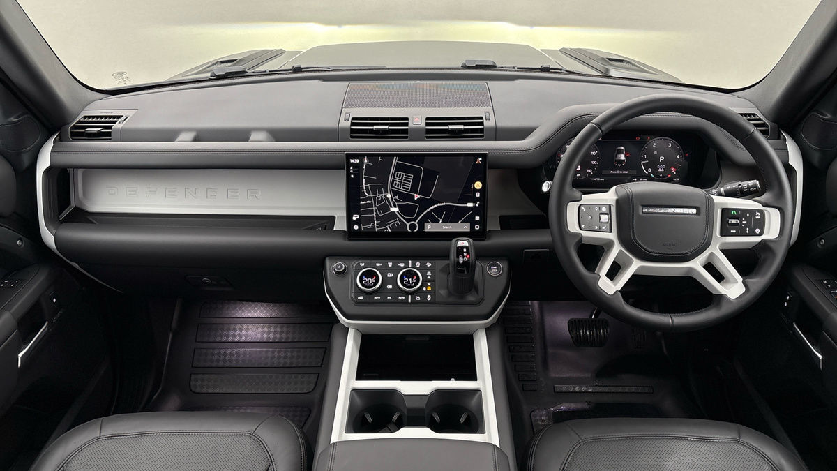 Land Rover Defender 110 Urban Image 12