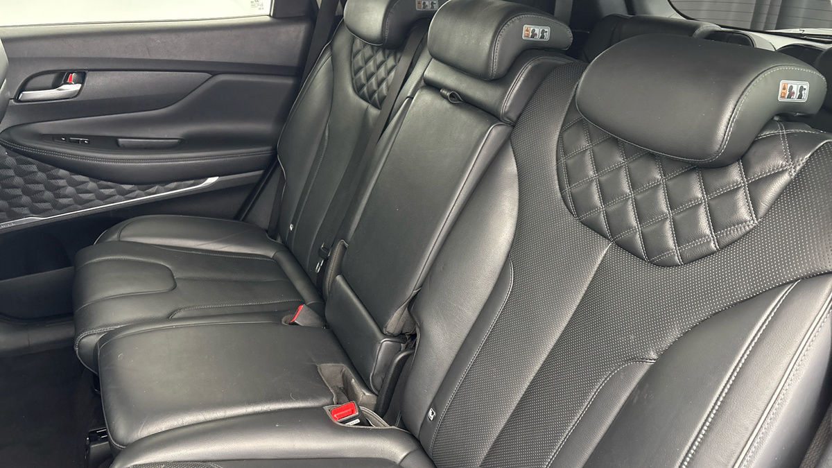 Hyundai Santa Fe Image 8