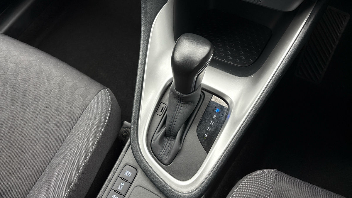Toyota Yaris Image 6