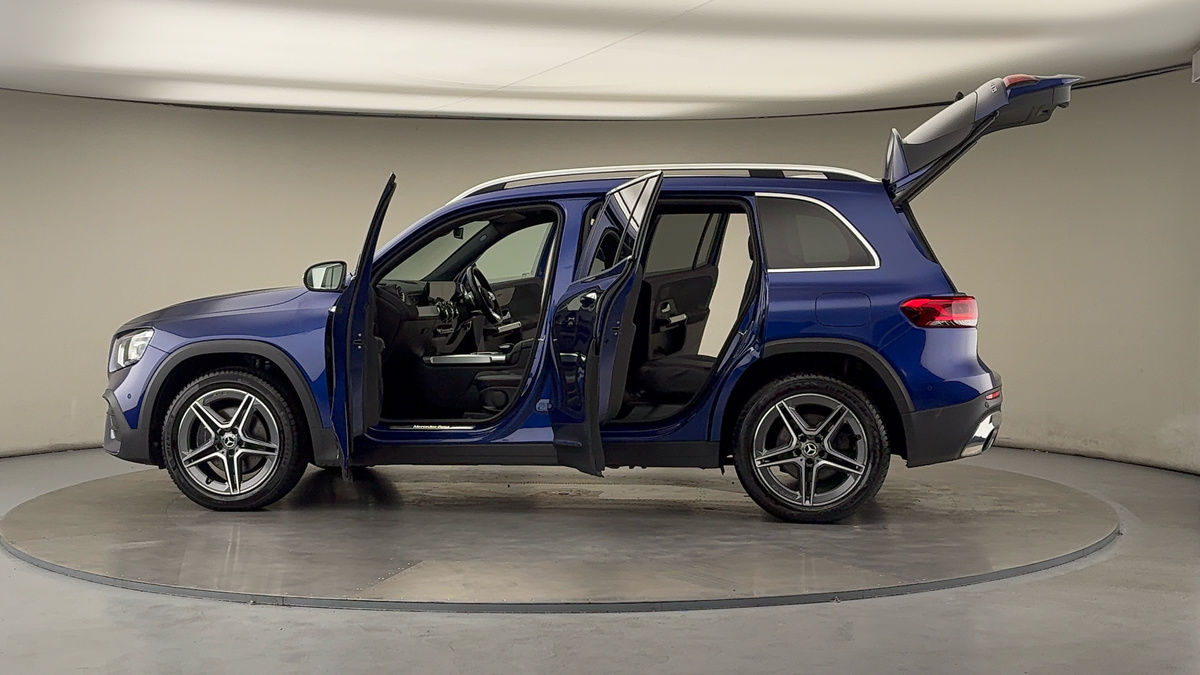 More views of Mercedes-Benz GLB