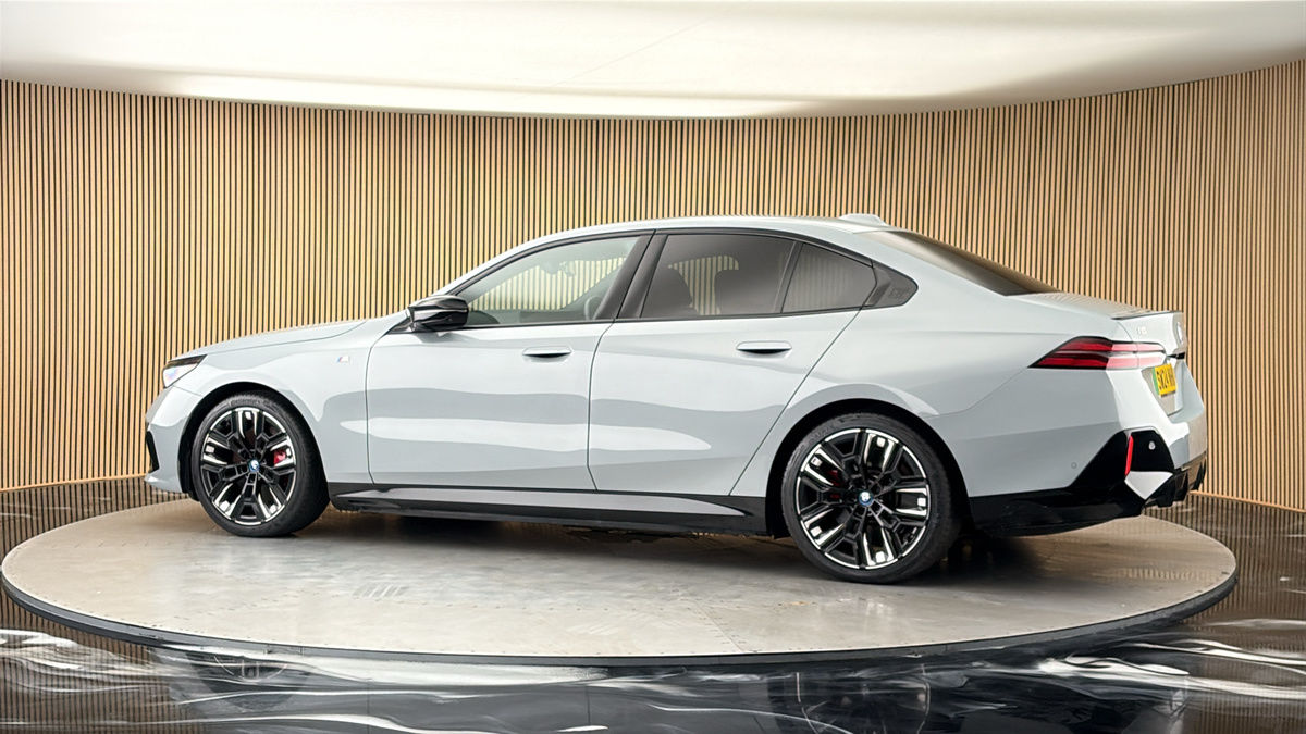 More views of BMW i5