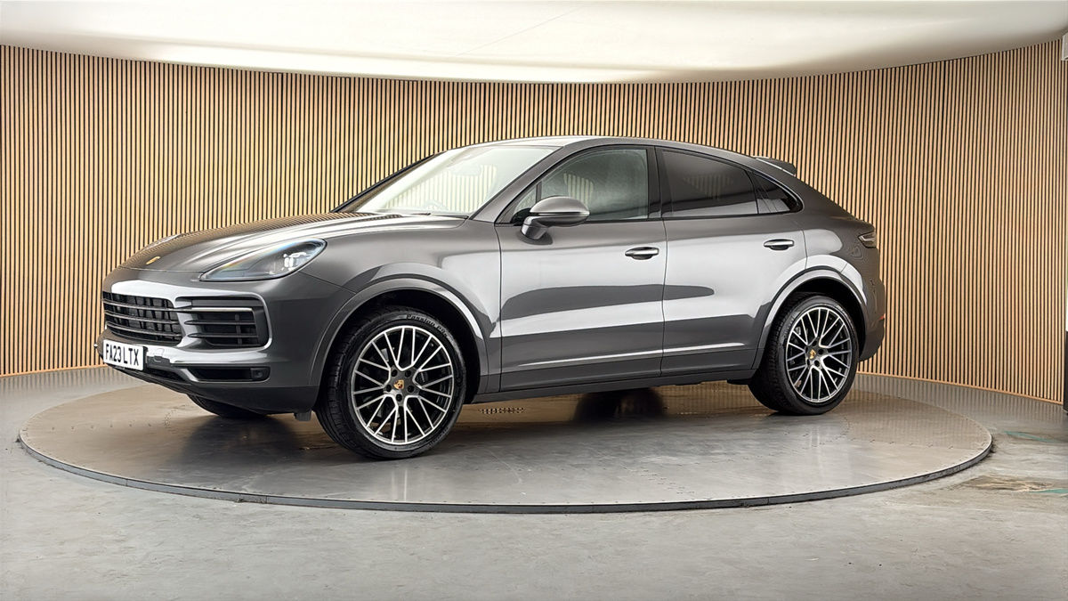 More views of Porsche Cayenne