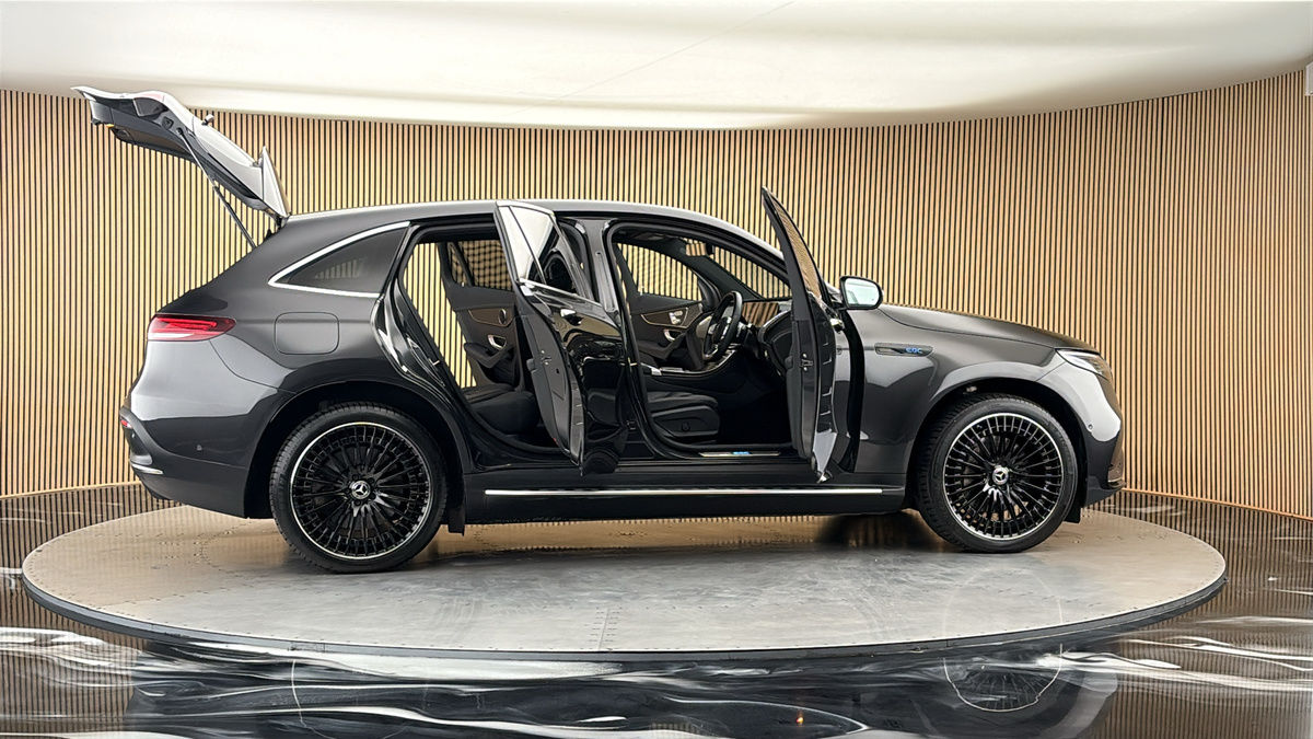 More views of Mercedes-Benz EQC