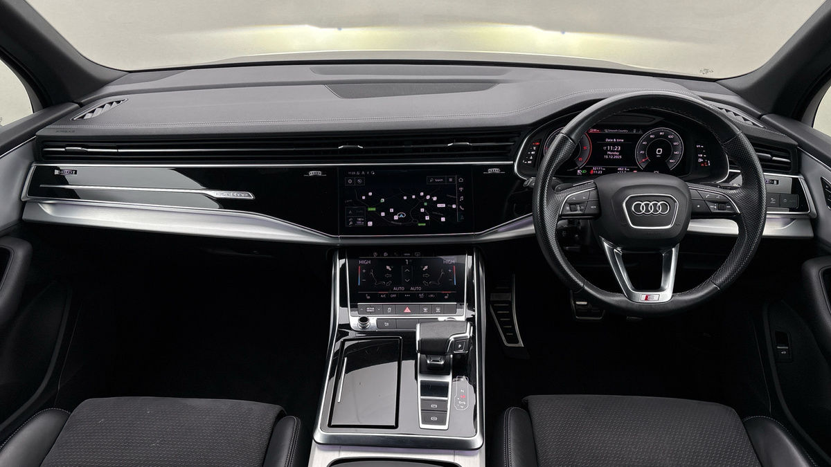 Audi Q7 Image 12