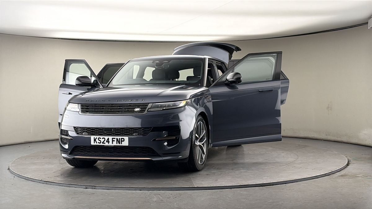 More views of Land Rover Range Rover Sport