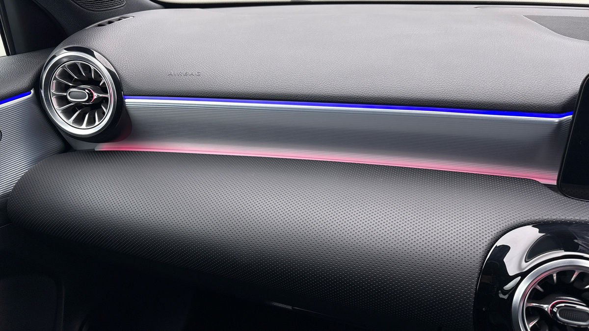 Mercedes-Benz A Class Image 25