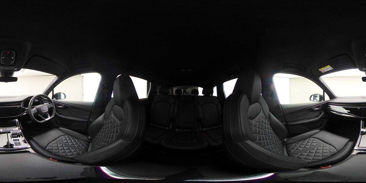 More views of Audi SQ7