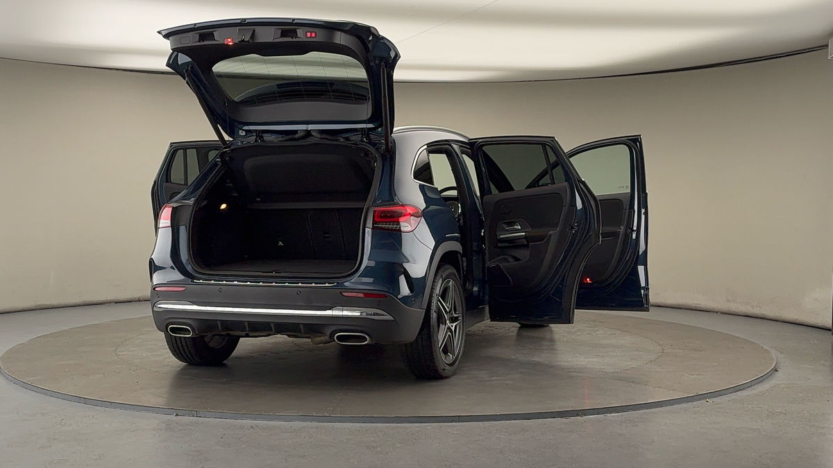 More views of Mercedes-Benz GLA