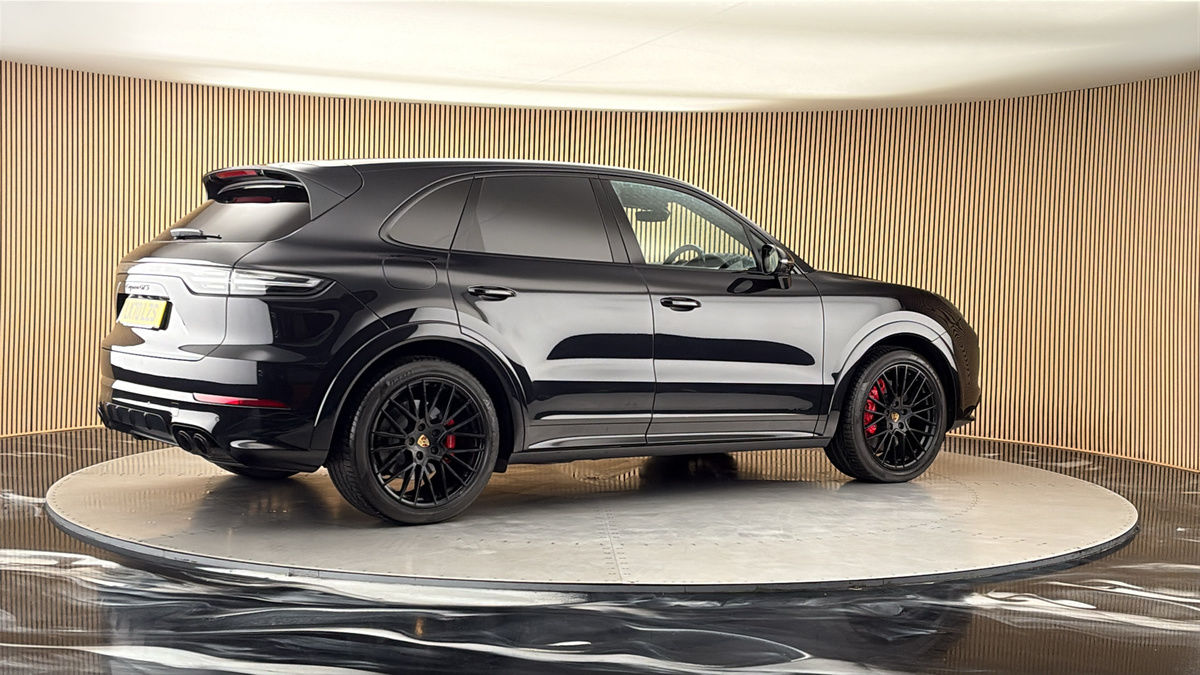 More views of Porsche Cayenne