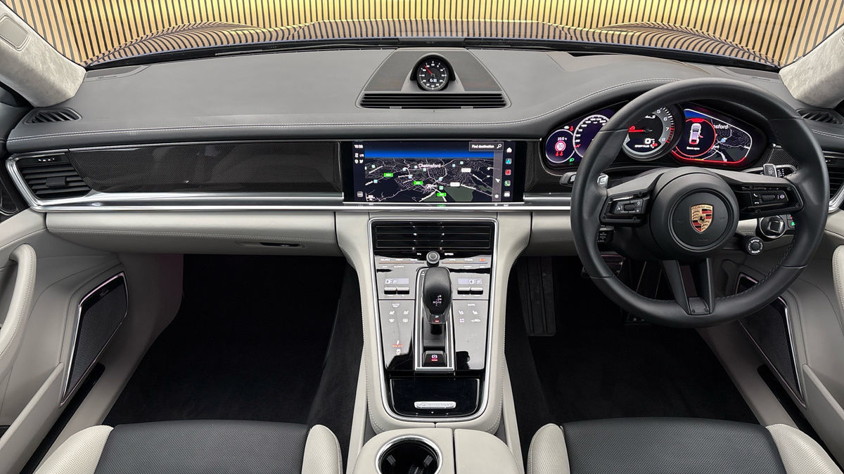 Porsche Panamera Image 12