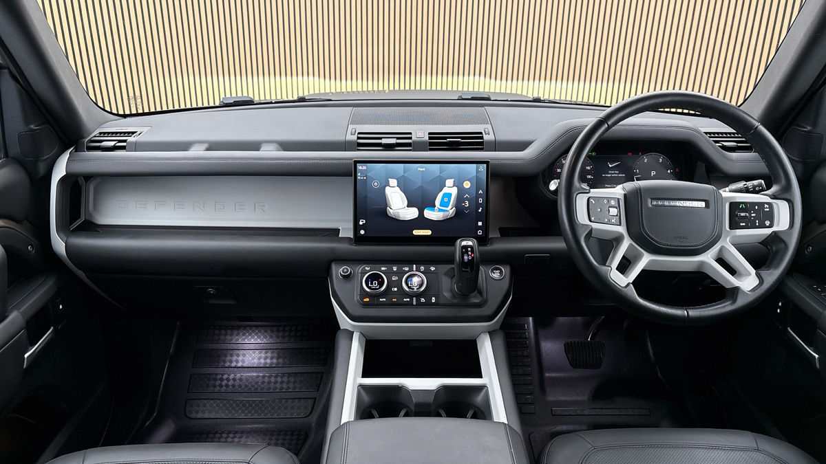 Land Rover Defender 90 Image 12