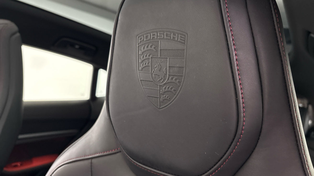 Porsche Taycan Image 28