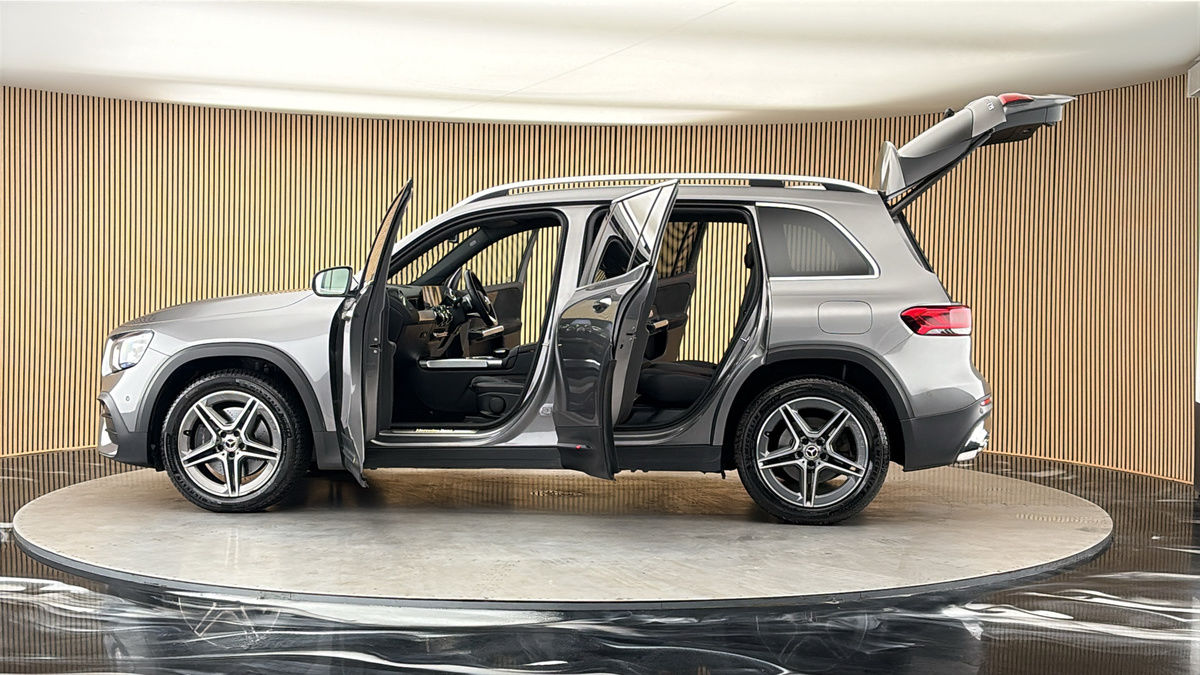 More views of Mercedes-Benz GLB