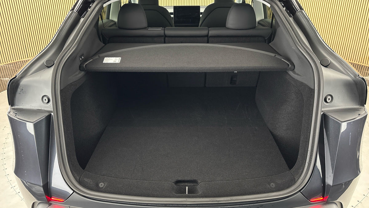 Tesla Model Y Image 11